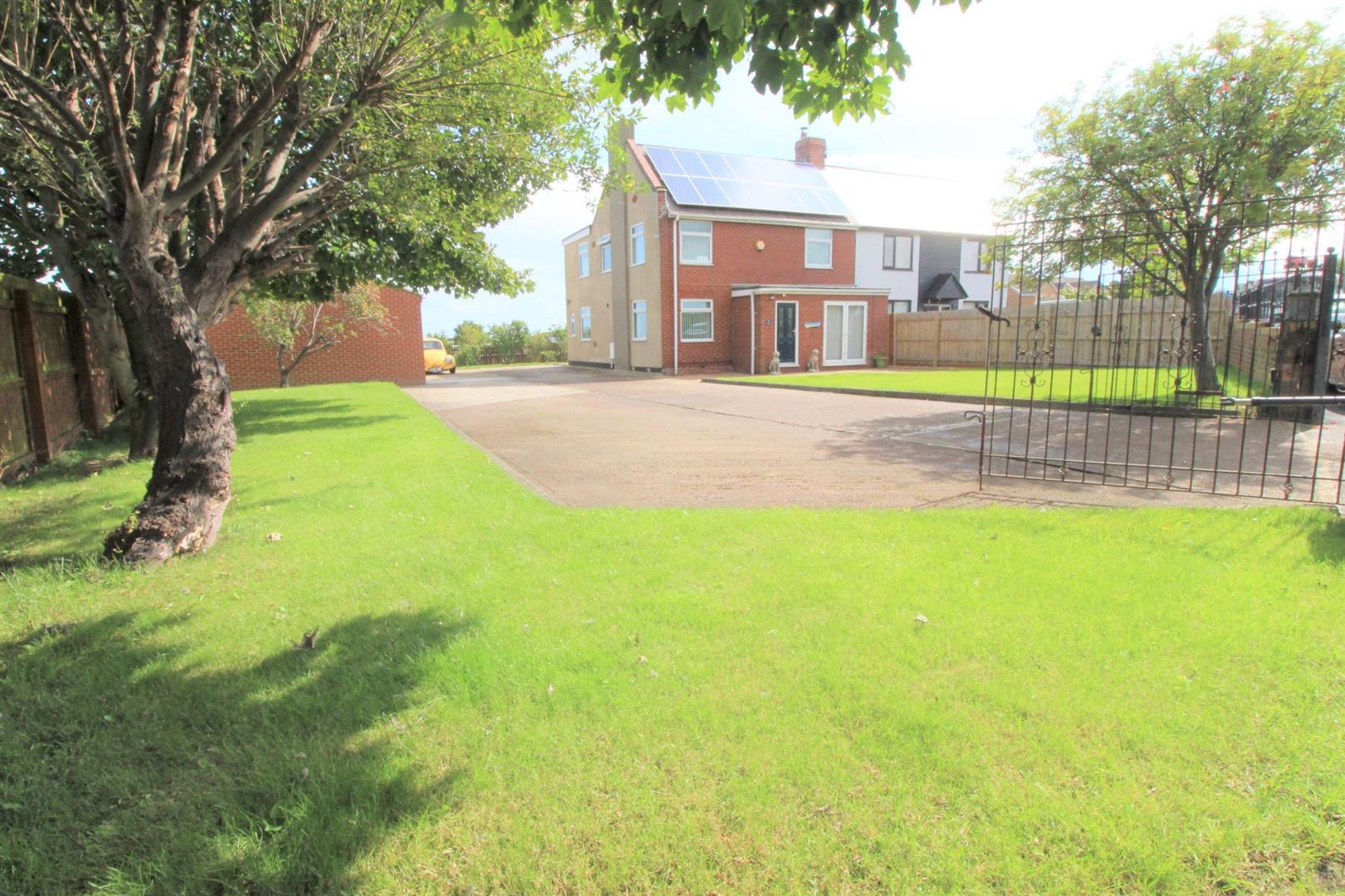 Property Woodhorn Demesne, NewbigginByTheSea House SemiDetached